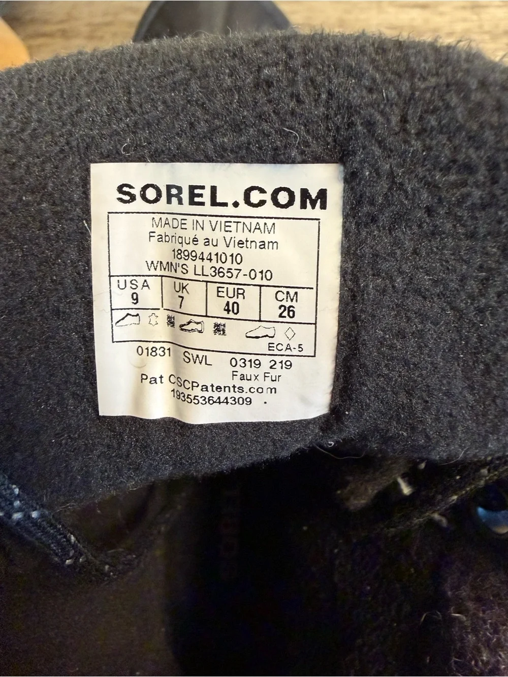 Sorel Black Winter Boots with Gray Knit Collar